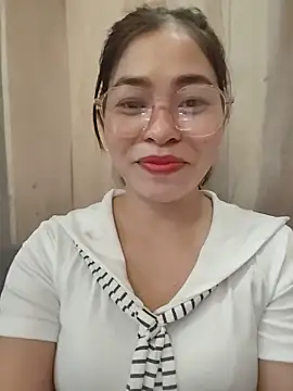 Bamboo-niee123 online show from May 14, 2026, 4:41 am