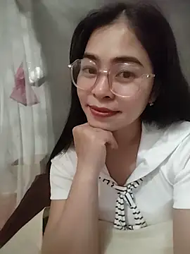 Bamboo-niee123 online show from May 14, 2026, 4:47 pm