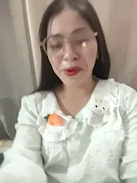 Bamboo-niee123 online show from May 22, 2026, 2:19 am