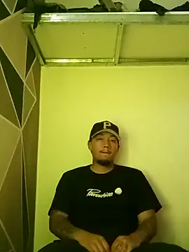 Snapshot of Andres_-suarez chatting on October 29, 2025, 1:46 pm Andres -suarez online show from October 29, 2025, 1:46 pm