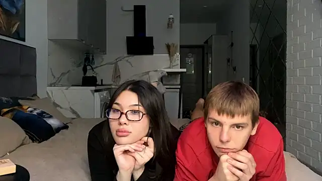 moodcouple online show from November 27, 2025, 1:13 pm