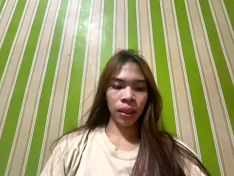 kierra fox online show from December 5, 2025, 2:14 pm