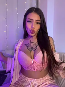 AshleyWinslow online show from May 4, 2026, 2:40 am