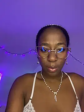 Snapshot of milarain chatting on January 9, 2026, 6:53 pm milarain online show from January 9, 2026, 6:53 pm