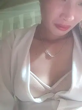 Snapshot of HGiasexy69 chatting on May 17, 2026, 1:40 pm HGiasexy69 online show from May 17, 2026, 1:40 pm