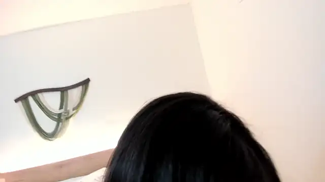 Julietta01 online show from November 12, 2025, 7:46 pm