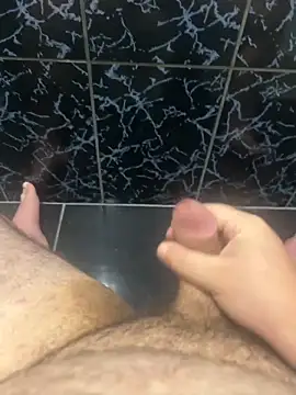 bfbfbfrr online show from February 3, 2026, 9:42 pm