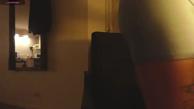 Snapshot of adeux2 chatting on February 5, 2026, 1:21 am adeux2 online show from February 5, 2026, 1:21 am