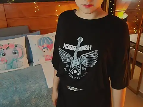 Snapshot of milena_kiitty chatting on February 9, 2026, 11:47 am milena kiitty online show from February 9, 2026, 11:47 am