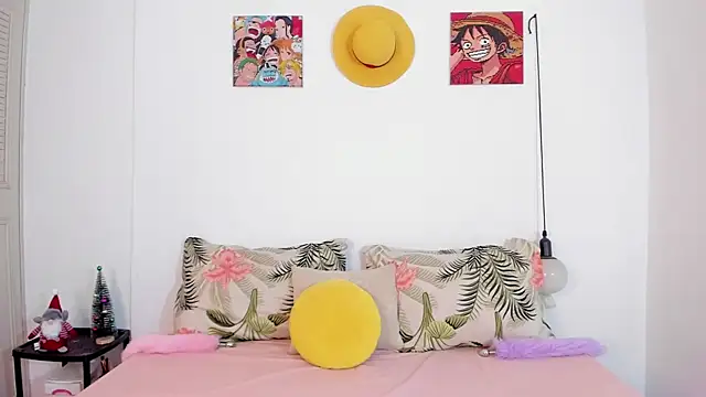 julialex  online show from December 4, 2025, 7:44 pm