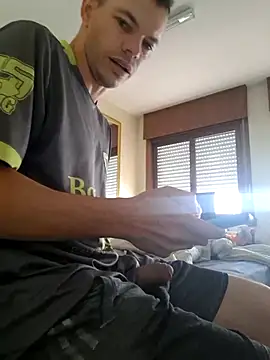 Snapshot of Casal2011 chatting on October 29, 2025, 5:25 pm Casal2011 online show from October 29, 2025, 5:25 pm