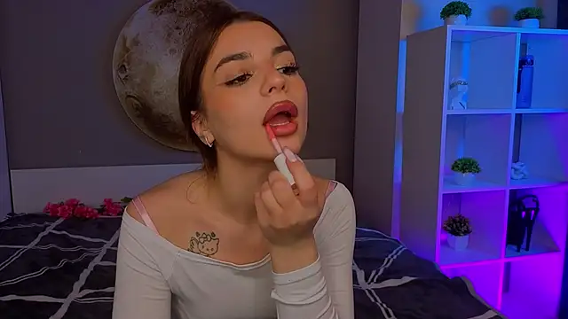 Snapshot of LauraHansil chatting on March 23, 2026, 7:07 pm LauraHansil online show from March 23, 2026, 7:07 pm