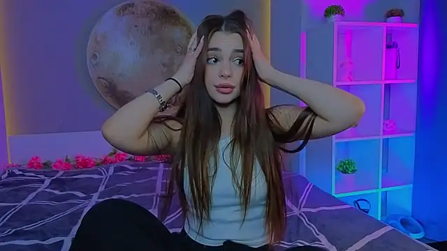 Snapshot of LauraHansil chatting on April 2, 2026, 7:11 pm LauraHansil online show from April 2, 2026, 7:11 pm