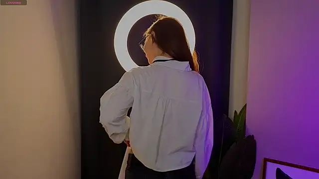 Snapshot of LauraHansil chatting on April 15, 2026, 7:10 pm LauraHansil online show from April 15, 2026, 7:10 pm