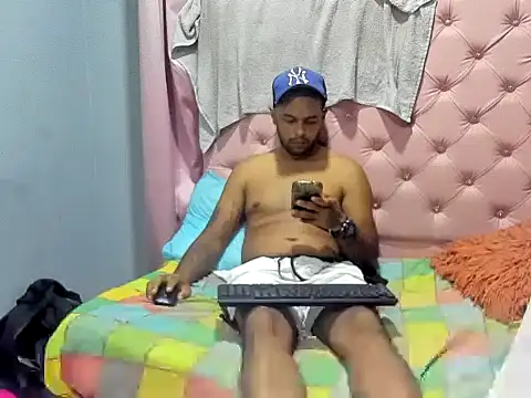 Snapshot of LeoAndNataly chatting on October 30, 2025, 2:35 am LeoAndNataly online show from October 30, 2025, 2:35 am