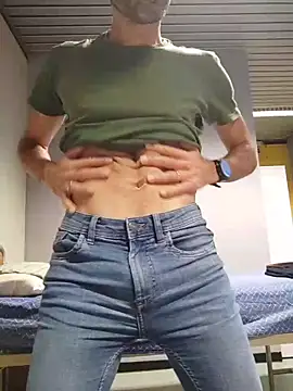 panco pillo online show from November 24, 2025, 6:18 pm