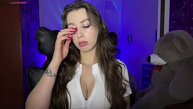 SweetCherry  N online show from December 17, 2025, 10:16 pm