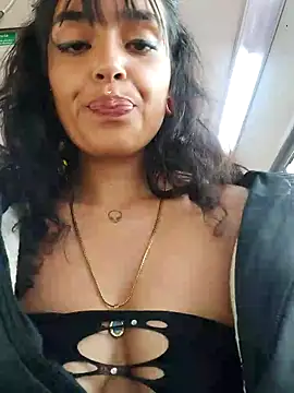 Moon And Sunn online show from November 11, 2025, 1:55 pm