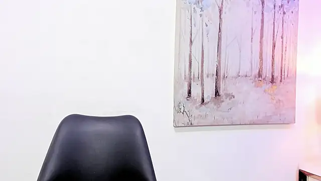 DanniaKross 1 online show from November 3, 2025, 8:21 pm