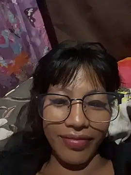 hottiebabe23 online show from November 22, 2025, 9:03 pm