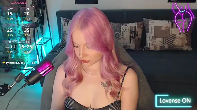 Snapshot of lisa_alen chatting on November 1, 2025, 6:37 am lisa alen online show from November 1, 2025, 6:37 am