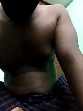 Snapshot of TamilWildBee chatting on November 17, 2025, 5:30 pm TamilWildBee online show from November 17, 2025, 5:30 pm