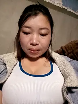 julybe online show from February 4, 2026, 4:02 pm