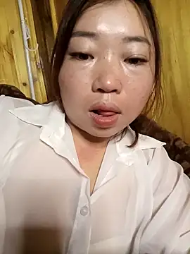 julybe online show from February 25, 2026, 5:06 am