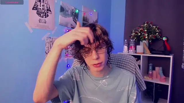 LeoBensyten online show from December 17, 2025, 4:24 pm