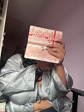 Snapshot of kennedylorel chatting on October 31, 2025, 8:15 am kennedylorel online show from October 31, 2025, 8:15 am