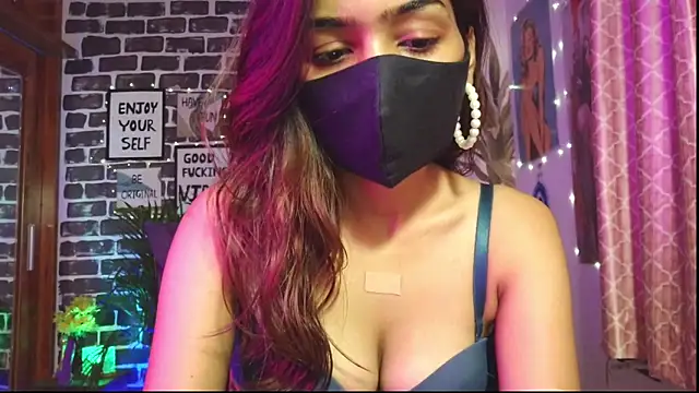 Saloni9 online show from April 7, 2026, 12:44 am