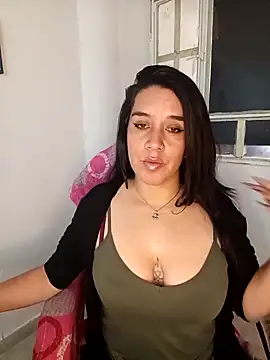 Snapshot of alanna_sweett00 chatting on November 7, 2025, 5:57 pm alanna sweett00 online show from November 7, 2025, 5:57 pm