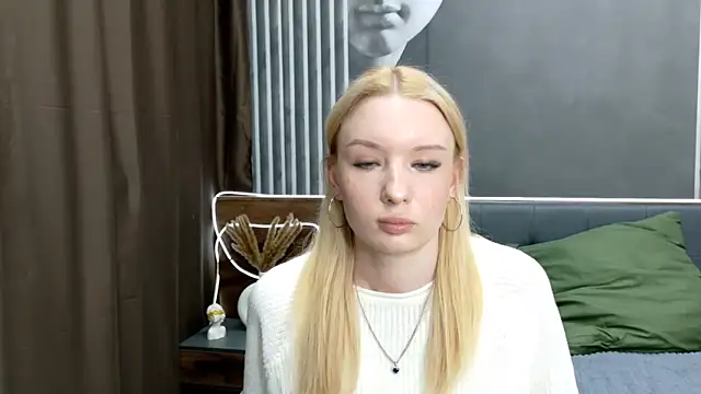 TiffanyJensen online show from October 31, 2025, 11:00 am