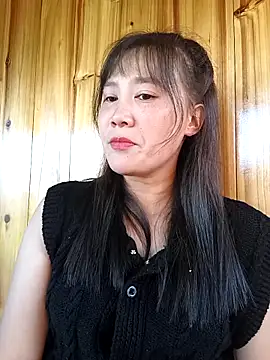 Snapshot of -Lana-123 chatting on November 7, 2025, 2:33 am -Lana-123 online show from November 7, 2025, 2:33 am