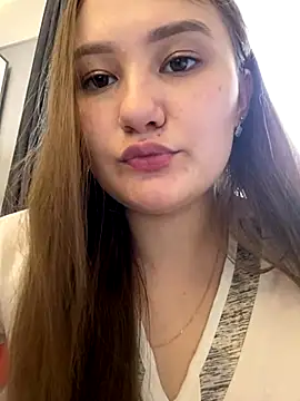 Regina Lynne online show from October 31, 2025, 9:32 am