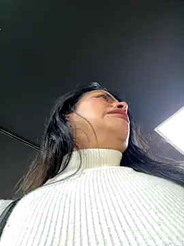 MailynAndNick online show from December 4, 2025, 3:10 pm