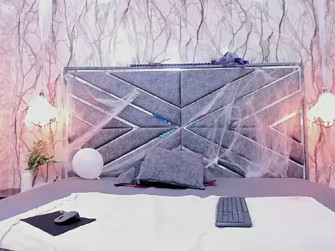 DIRTY MIIA  online show from November 3, 2025, 12:17 pm