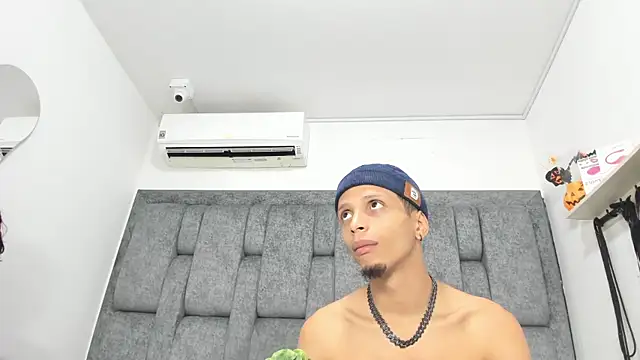 DamianandEva online show from December 1, 2025, 12:54 pm