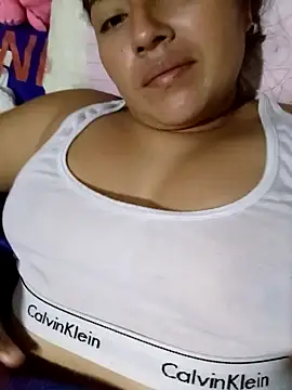 Snapshot of valebarrera chatting on November 8, 2025, 12:05 pm valebarrera online show from November 8, 2025, 12:05 pm