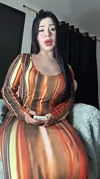 Snapshot of cowgirllyx chatting on November 14, 2025, 12:42 am cowgirllyx online show from November 14, 2025, 12:42 am