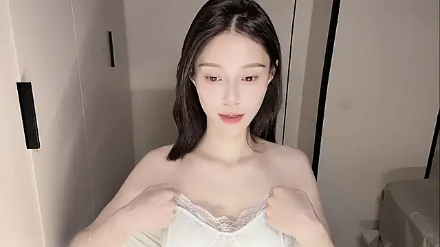 yuyu-33 online show from November 19, 2025, 6:13 am