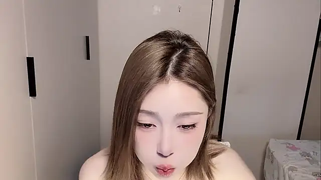 yuyu-33 online show from April 30, 2026, 3:57 am