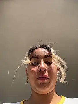 Elina Hills online show from February 26, 2026, 2:05 pm