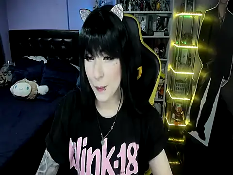 Snapshot of Yummy_dark chatting on November 2, 2025, 5:54 am Yummy dark online show from November 2, 2025, 5:54 am