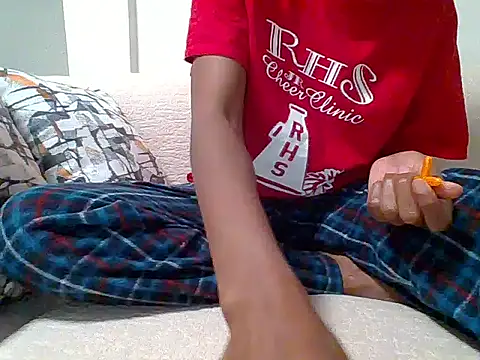 Snapshot of Petite_baby5 chatting on May 6, 2026, 4:01 pm Petite baby5 online show from May 6, 2026, 4:01 pm
