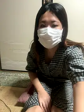 Snapshot of tsuk4s4_ chatting on November 4, 2025, 2:43 am tsuk4s4  online show from November 4, 2025, 2:43 am