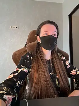 ZlatoslavaLo online show from November 11, 2025, 5:51 am