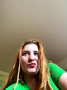 Snapshot of MOLO-ko chatting on October 30, 2025, 10:49 am MOLO-ko online show from October 30, 2025, 10:49 am