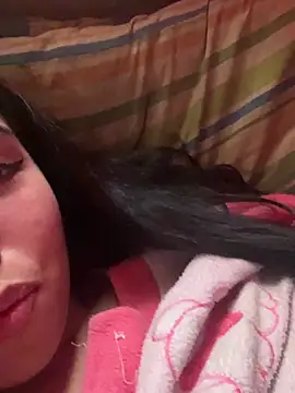 Snapshot of gatitaamelosa chatting on May 24, 2026, 8:03 pm gatitaamelosa online show from May 24, 2026, 8:03 pm