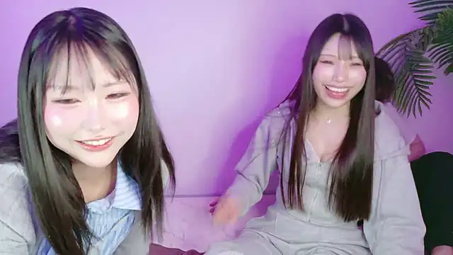 Snapshot of ferateku_rikachan chatting on February 19, 2026, 12:45 pm ferateku rikachan online show from February 19, 2026, 12:45 pm